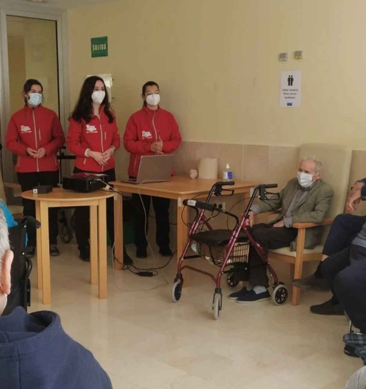 Alumnos de la Escuela Profesional Barraeca visitan Rosalba Mérida