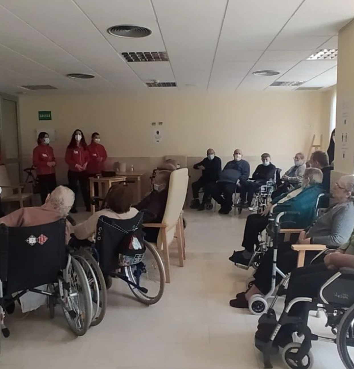 Alumnos de la Escuela Profesional Barraeca visitan Rosalba Mérida