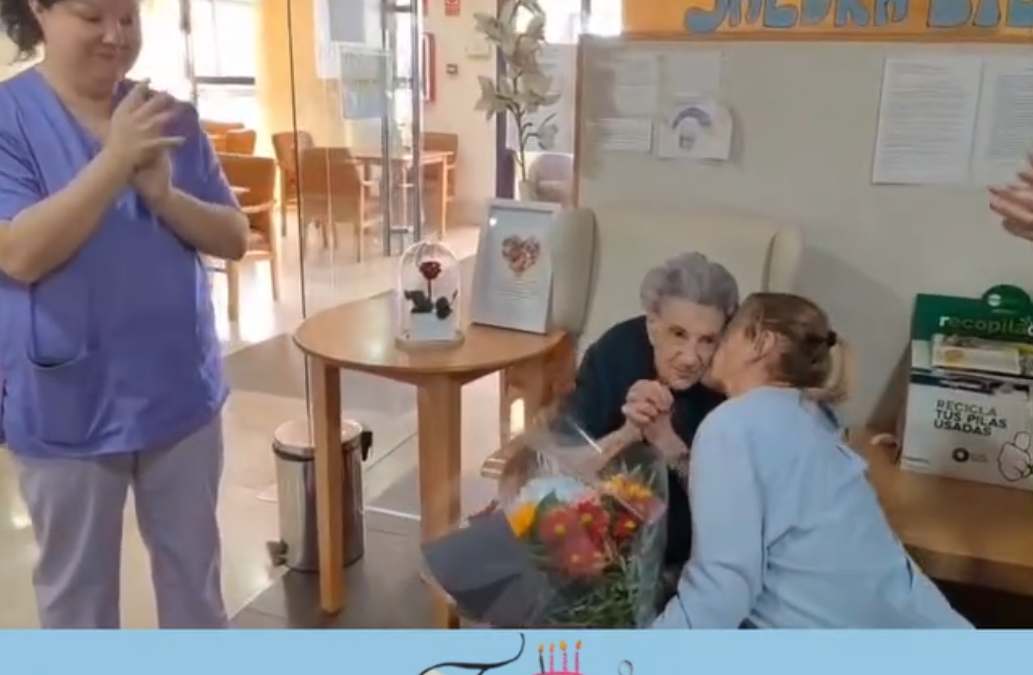 Pepita celebra su 106 cumpleaños en Rosalba Sevilla la Nueva